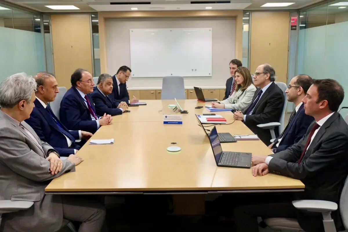 Aurangzeb meets IMF’s Jihad, review progress on reforms, revenue mobilization