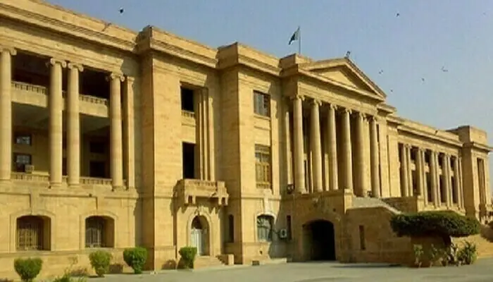 SHC stays recovery of surcharge on Super Tax
