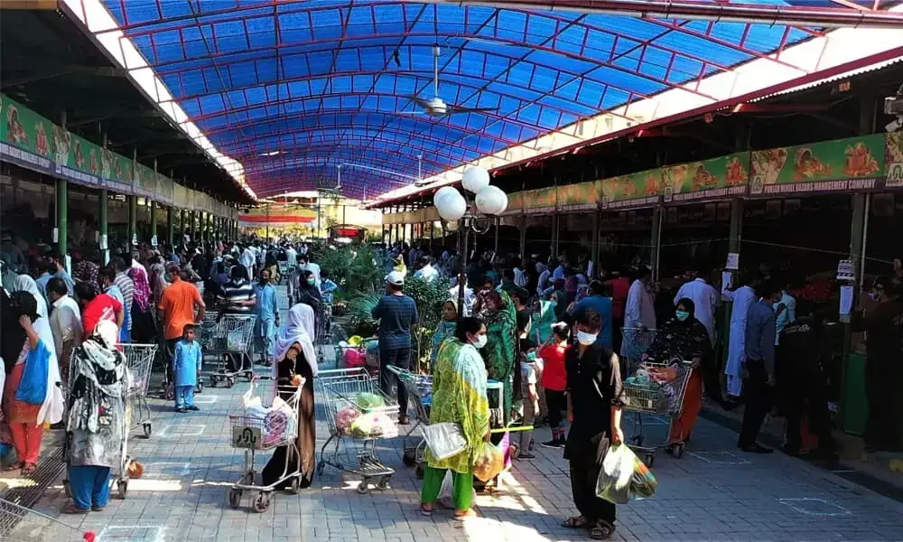 Lahore intensifies price checks, seven arrested