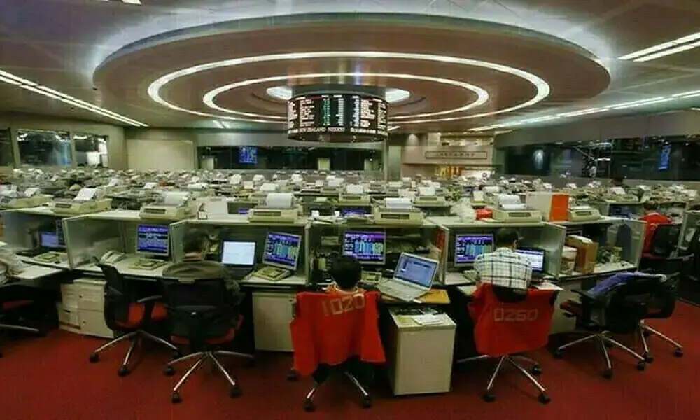 China stocks rise as first-quarter GDP growth beats forecast