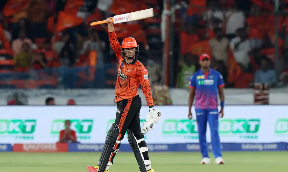 Abhishek Sharma the entertainer helps Hyderabad to win over Capitals