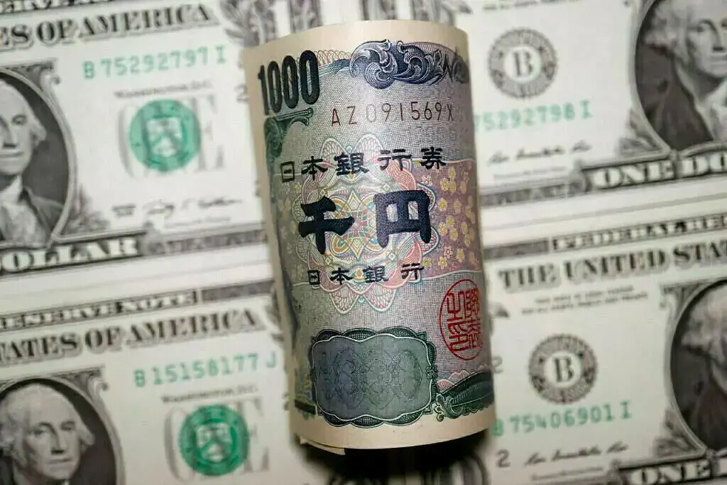 Yen steady as intervention fears linger with Japan shut for holidays