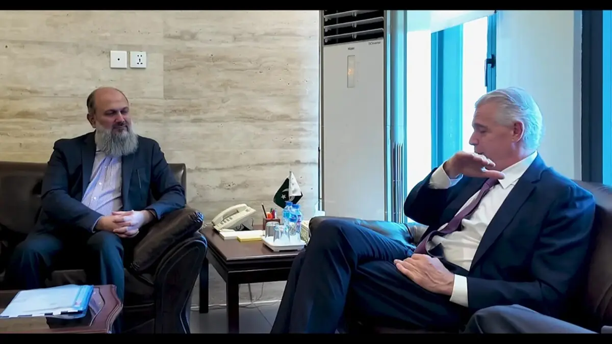 Pakistan loses Rs350bn annually to illicit cigarette trade: Philip Morris International tells minister