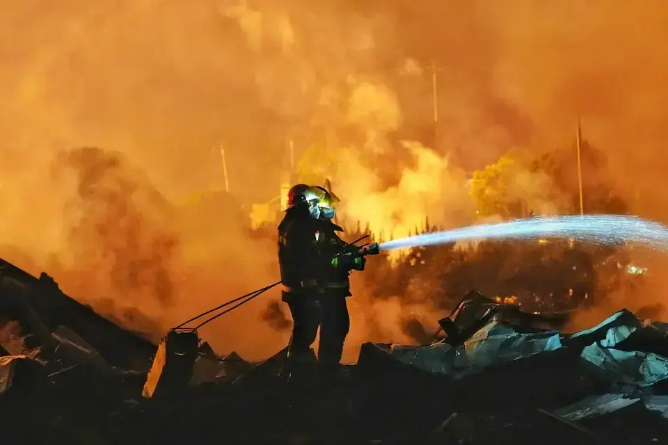 Death toll rises to 37 in China fireworks factory blast