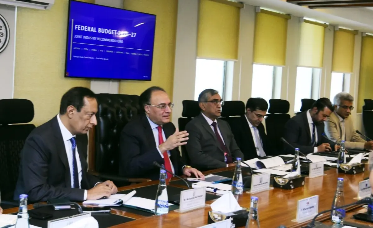 Pakistan’s textile sector presents budgetary proposals to Aurangzeb