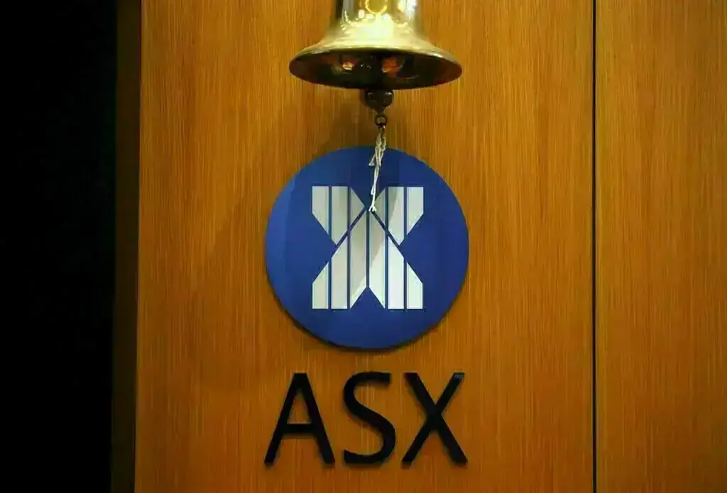 Banks and miners drag Australian shares, investors eye inflation risks