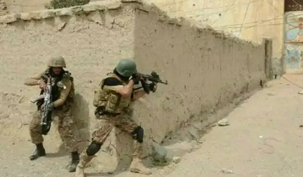 Eight militants killed, one cop martyred in Bannu IBO