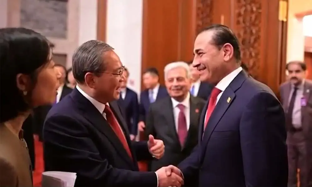 CDF holds informal interaction with Chinese PM