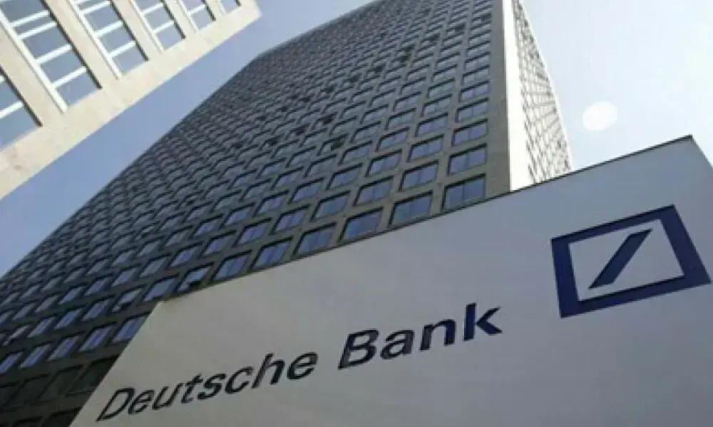 Deutsche Bank investors urge bank to keep lid on costs