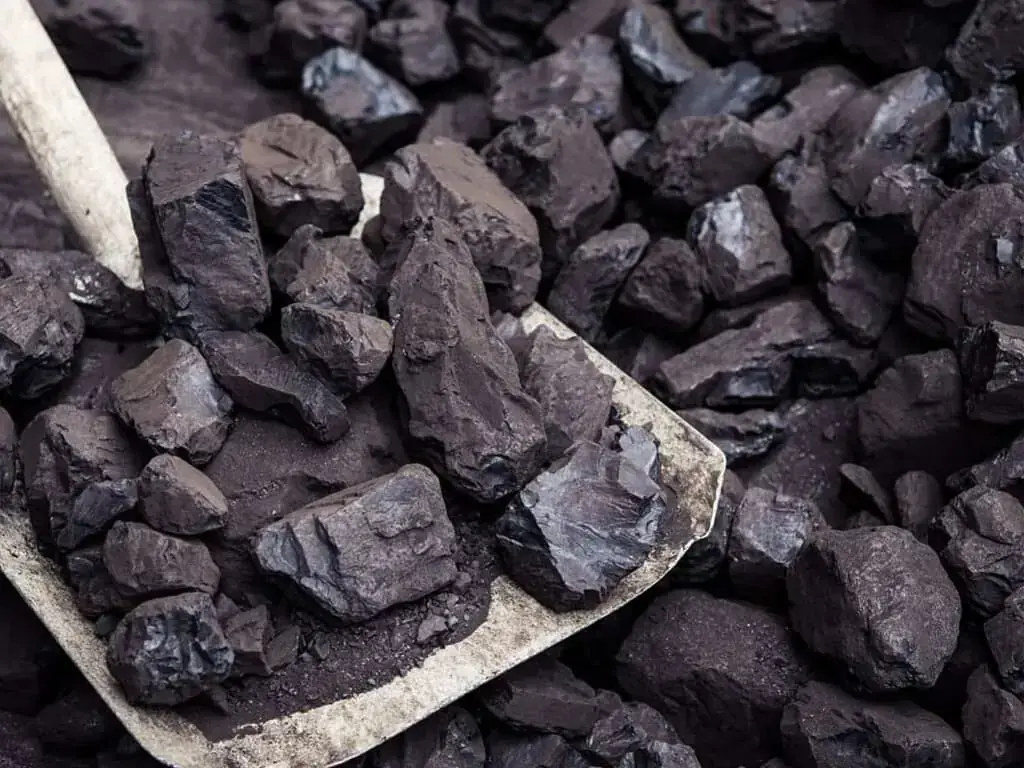 Indonesia's January-April coal export volume falls 6.7% y/y