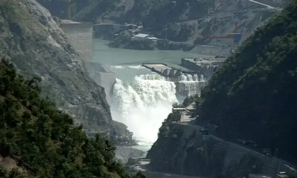 India says working to stop water flowing into Paki