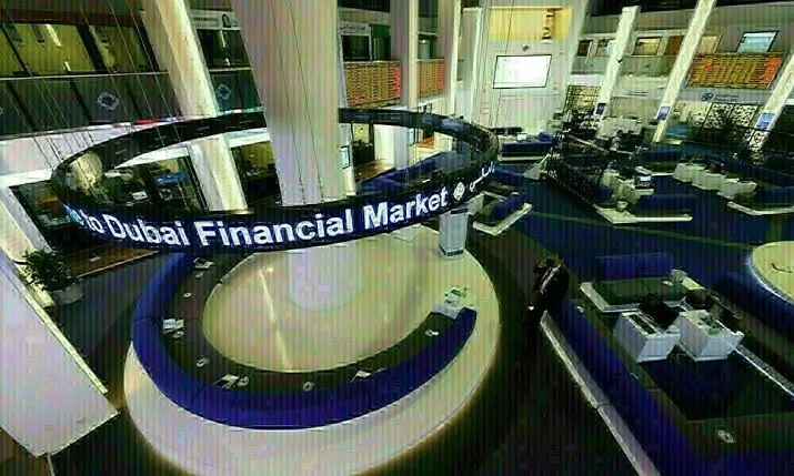 Dubai index falls on weaker oil prices; Abu Dhabi flat