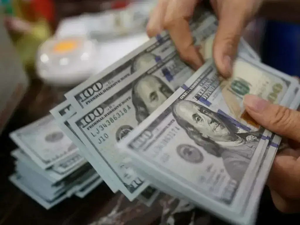 Heavy debt repayments: Forex reserves drop by over USD1bn