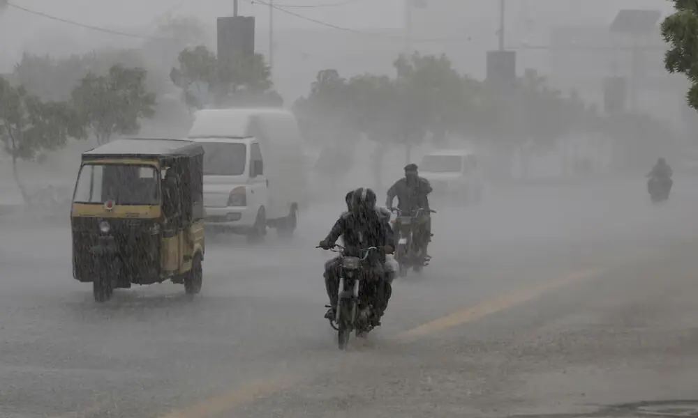 PMD predicts nationwide rain, windstorms as strong monsoon currents penetrate Pakistan