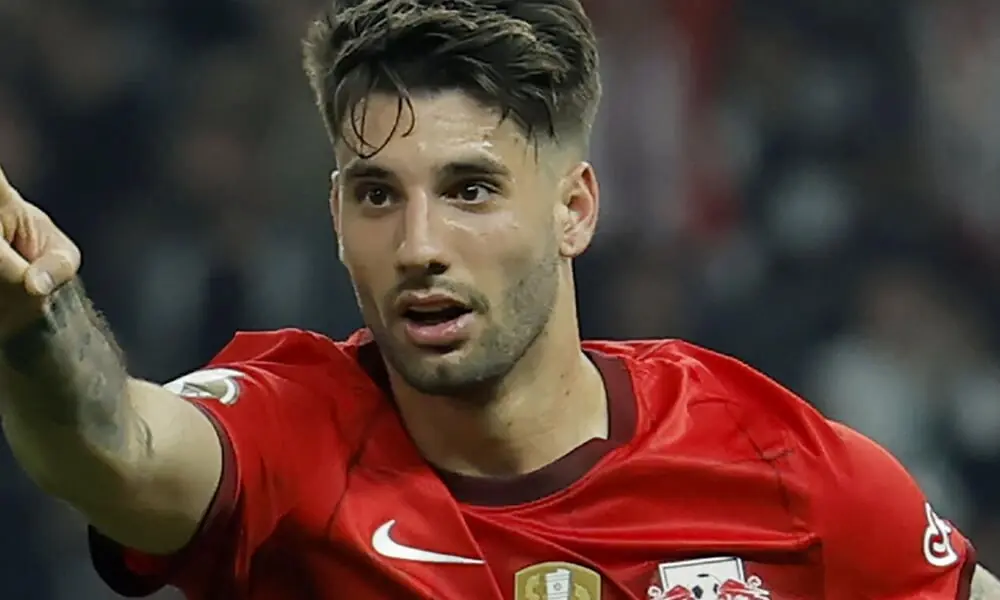 Liverpool midfielder Szoboszlai signs new contract