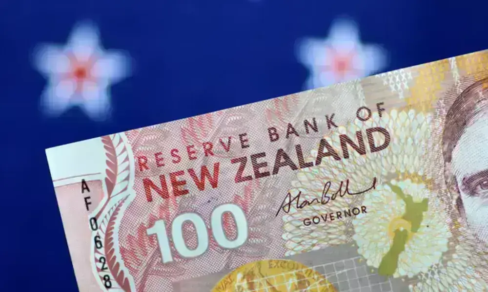 Australian dollar gains as jobs jump, stoking rate-hike risk