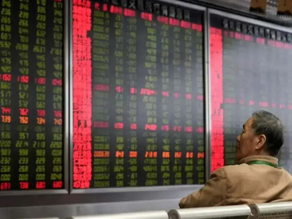 Chip stocks drag Chinese mainland shares as AI rout deepens; Hong Kong rises