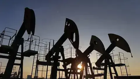 Oil settles down