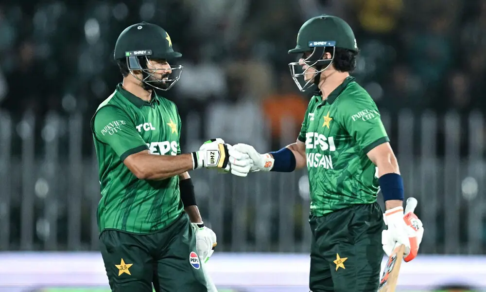 Maaz Sadaqat, Imran help Pakistan thump Sri Lanka to seal T20 series