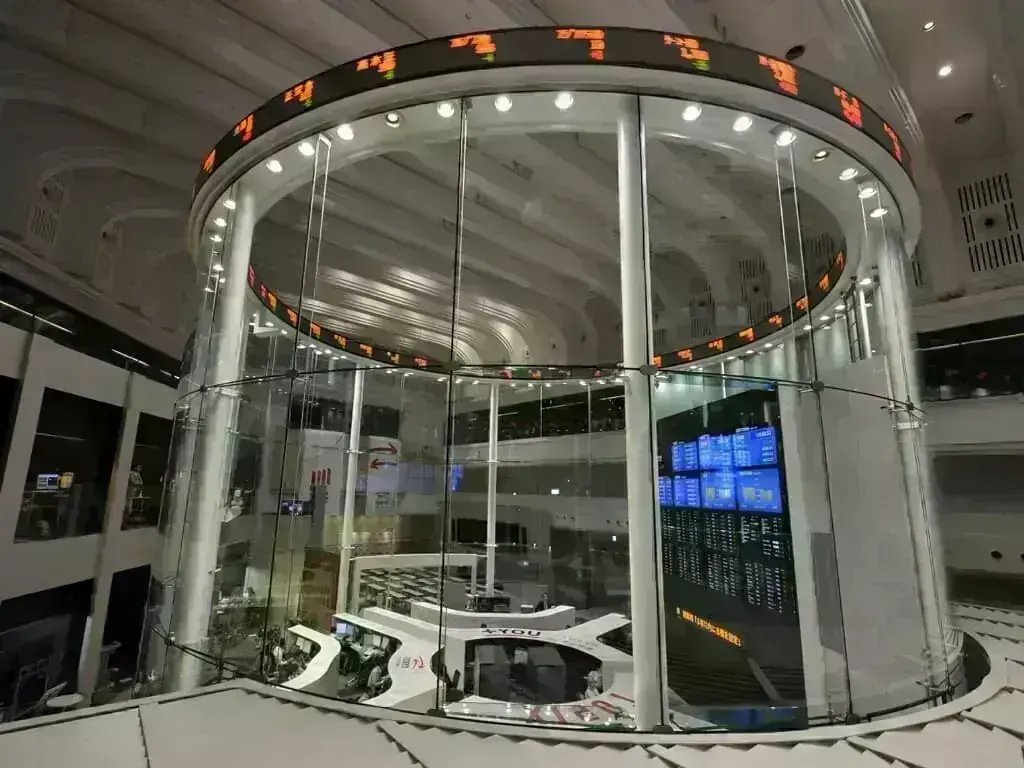 Japan's Nikkei slides as AI stocks tumble, geopolitical risks weigh