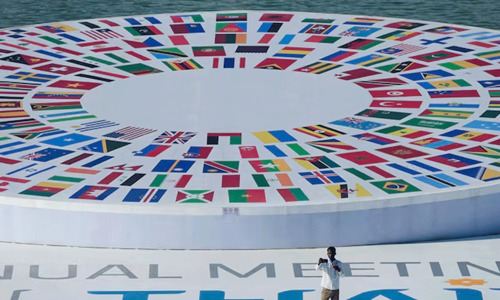 AI investment props up global growth, but war and debt threaten outlook, IMF says