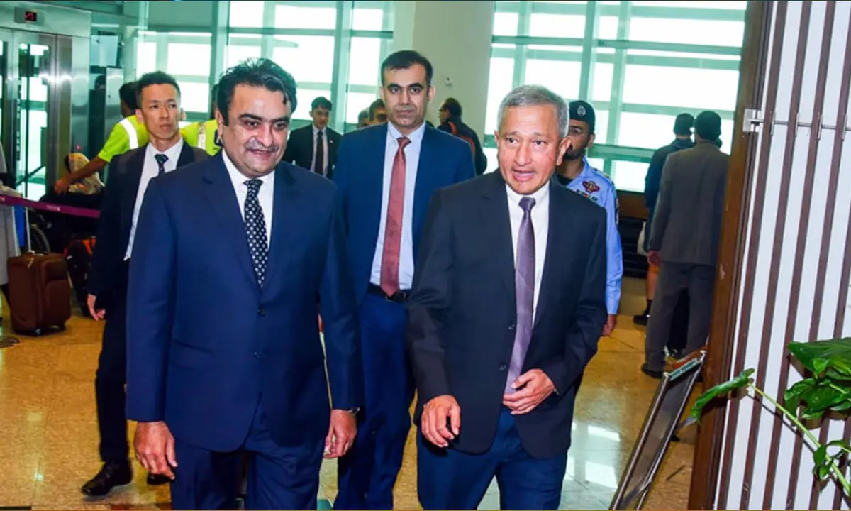 Singapore’s FM arrives in Islamabad