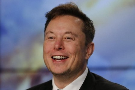Billionaire Musk's net worth zooms past Warren Buffett's