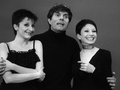France's cabaret queen Zizi Jeanmaire dies