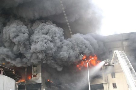 Two factories catch fire at Landi Export Processing Zone Karachi Two factories catch fire at Landi Export Processing Zone Karachi