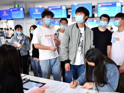 China expands state jobs for graduates China expands state jobs for graduates