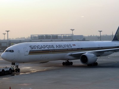 Singapore Airlines suffers $800m Q1 loss Singapore Airlines suffers $800m Q1 loss