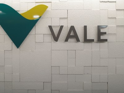 Brazil's Vale shrugs off virus to post profit in Q2 Brazil's Vale shrugs off virus to post profit in Q2