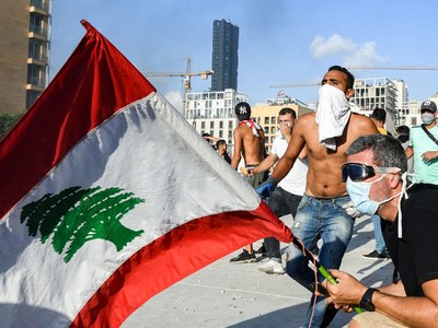 Furious Lebanese vow new protests over deadly mega-blast