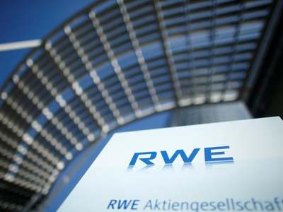 RWE launches 2bn euro share issue to fund renewables drive