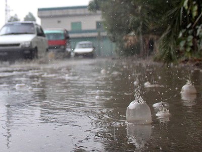 Karachi to receive sporadic rain till Tuesday, says PMD Karachi to receive sporadic rain till Tuesday, says PMD