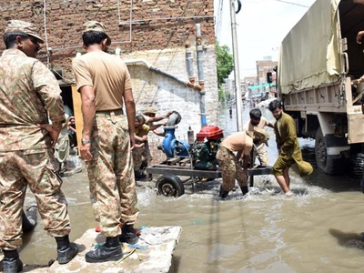 Pakistan Army relief efforts continue with all out support in flood-hit Karachi