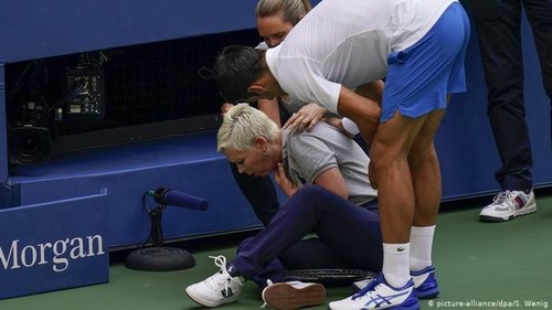 Djokovic disqualified from U.S. Open after striking line judge with ball Djokovic disqualified from U.S. Open after striking line judge with ball