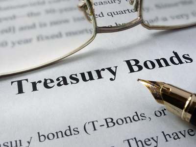 Bond auctions - the cat and mouse game Bond auctions - the cat and mouse game