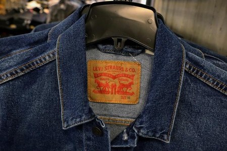 Levi Strauss to expand retail footprint, sees revenue above estimates