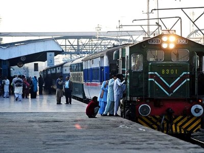 Railways signal staff demand to limit duty up to 8 hours