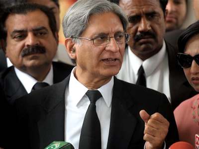 PPP has nothing to do with Nawaz&rsquo;s anti-establishment rhetoric: Aitzaz Ahsan