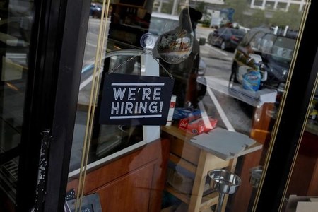U.S. outlook dims; economists say Democratic sweep best for revival