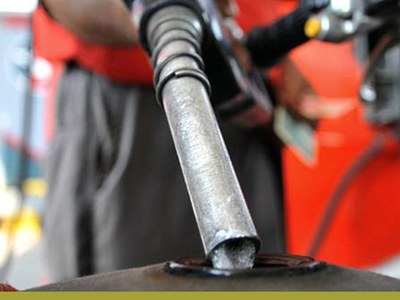 Govt slashes petrol prices by Rs1.57 per litre