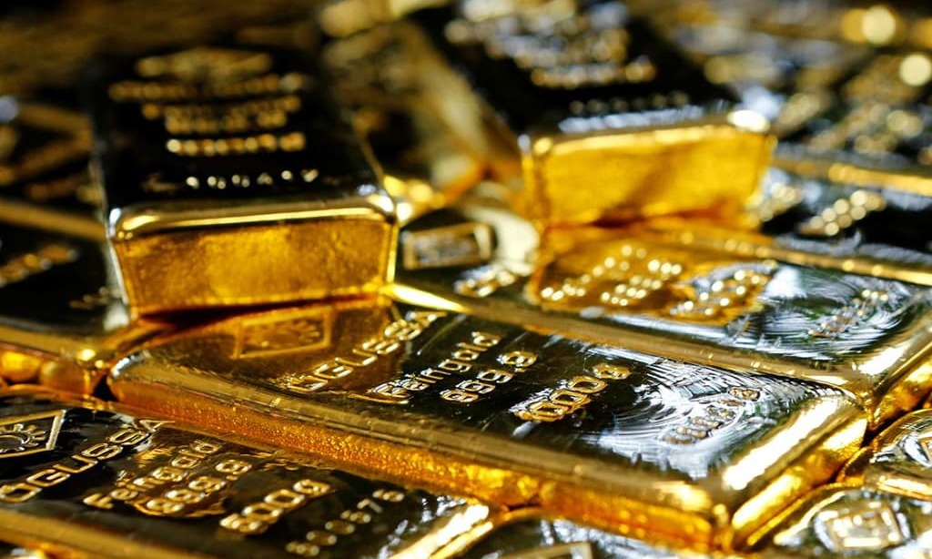 Gold eyes best week since July