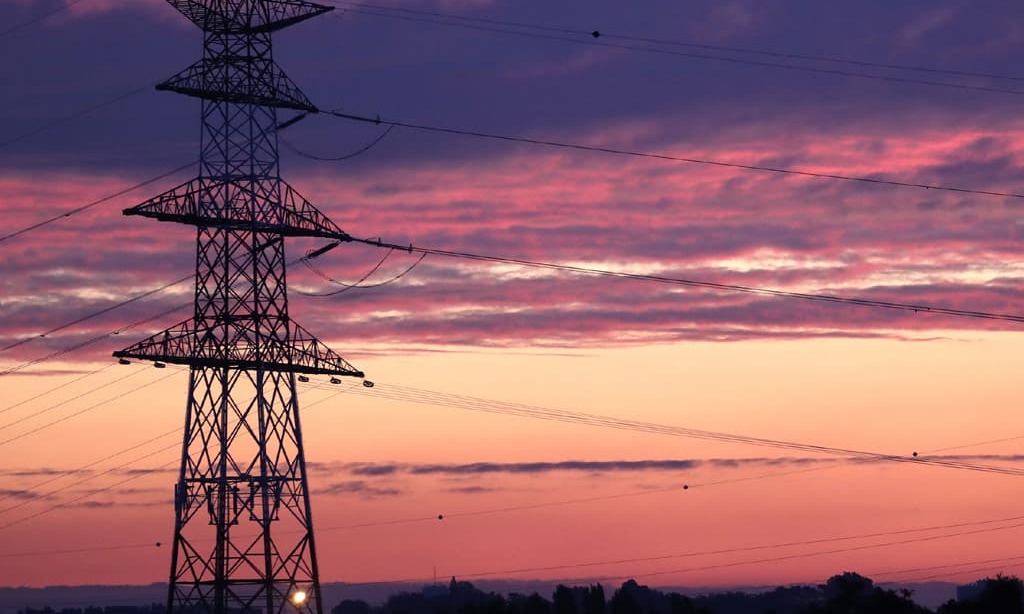 Pakistani Engineers' New Device Reduces Electricity Usage at Home by 20pc