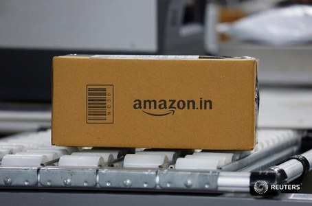 Amazon launches online pharmacy in new contest with drug retail