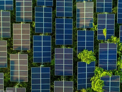 London&rsquo;s financial district doubles down on solar power