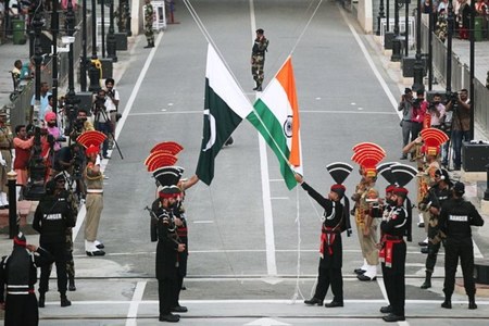 Pakistan gives UN a dossier on India after India submits one on Pakistan