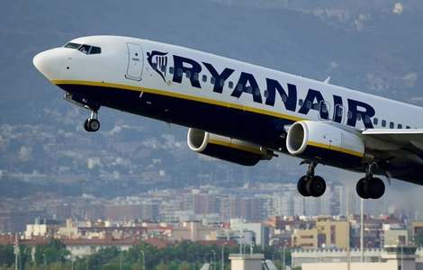 Ryanair buys 75 Boeing MAX jets in largest order since grounding