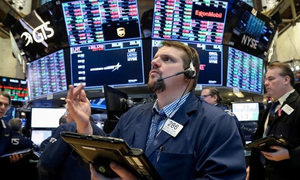 US stocks open higher as market weighs stimulus prospects